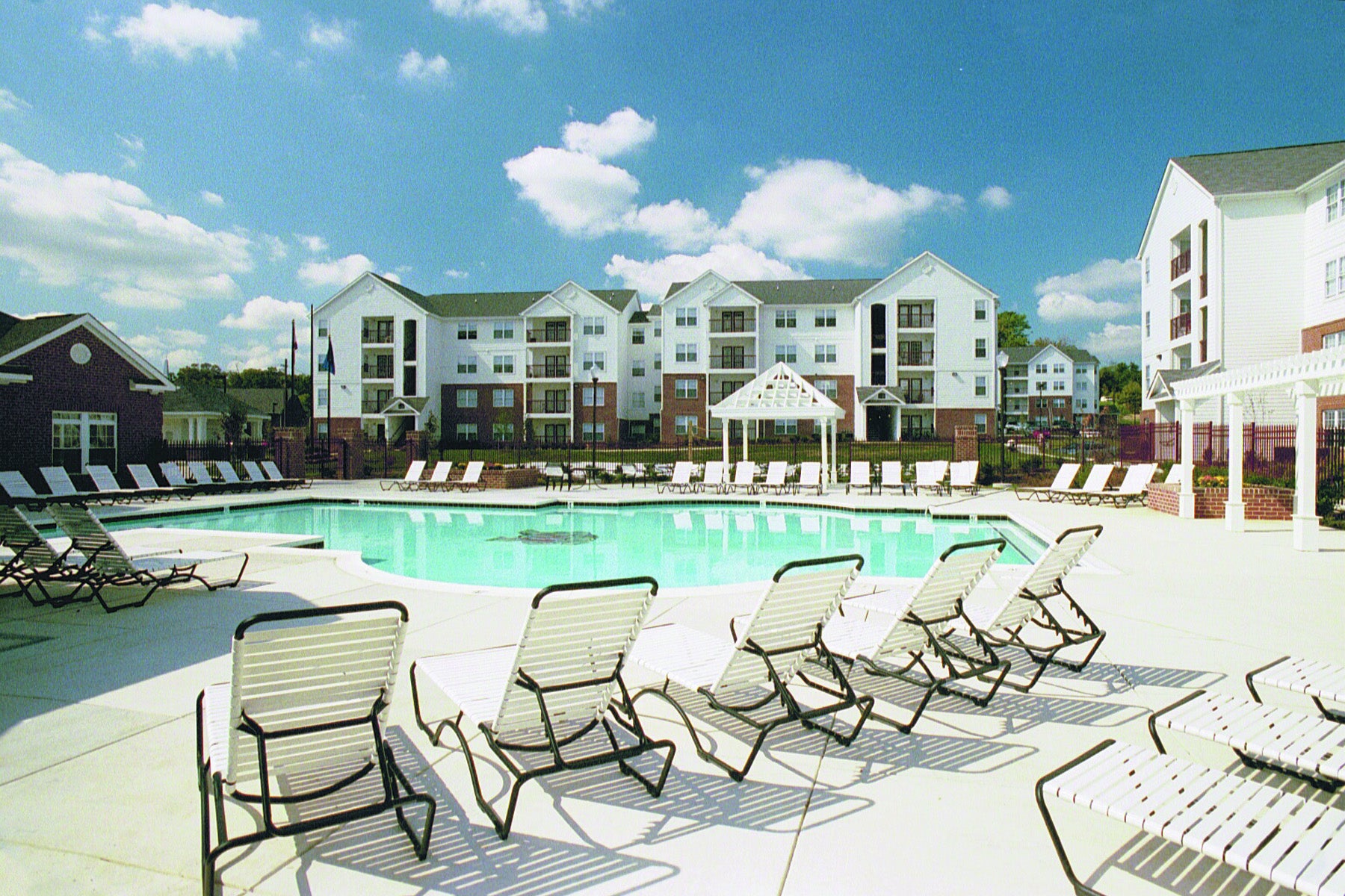 pool area of the courtyards apartments