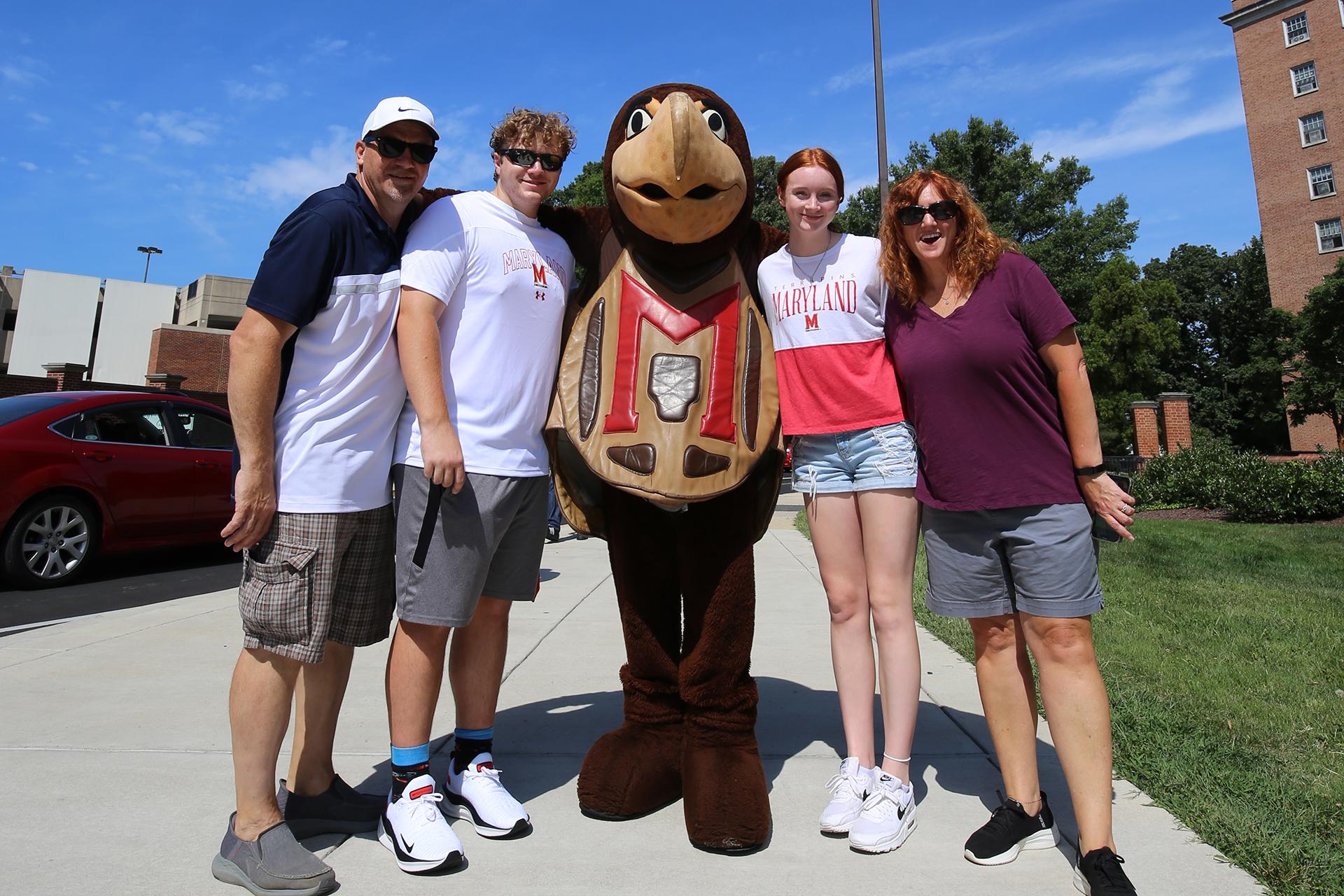 terp family with testudo during move-in